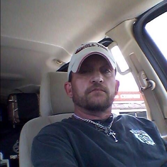 Meet your Posher, Brandon - Picture 2 of 9